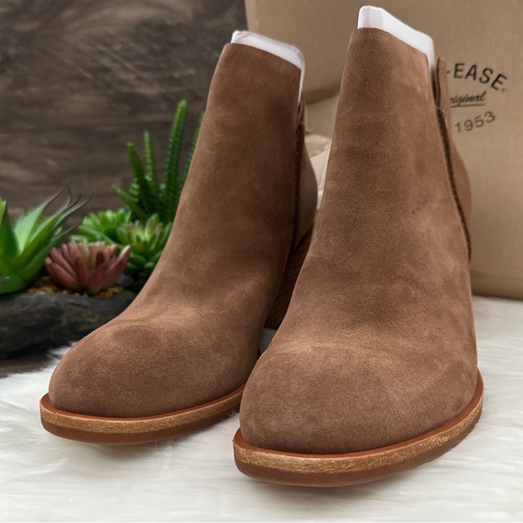 NIB Kork Ease Chandra Suede Leather Ankle Bootie Boots 9M 40.5 Brown - Picture 4 of 13